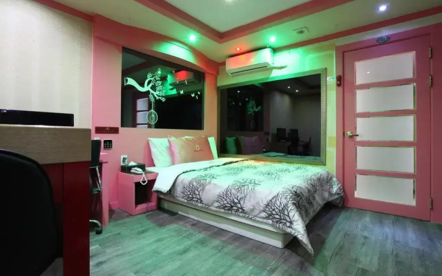 Patio Hotel