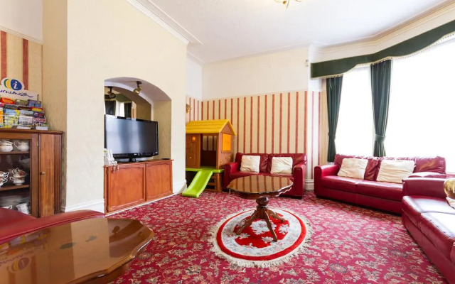 Wyvern Hotel