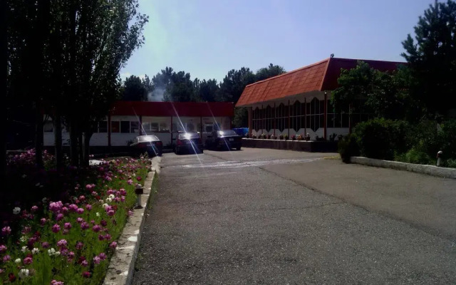 Nirvana Hotel парковка