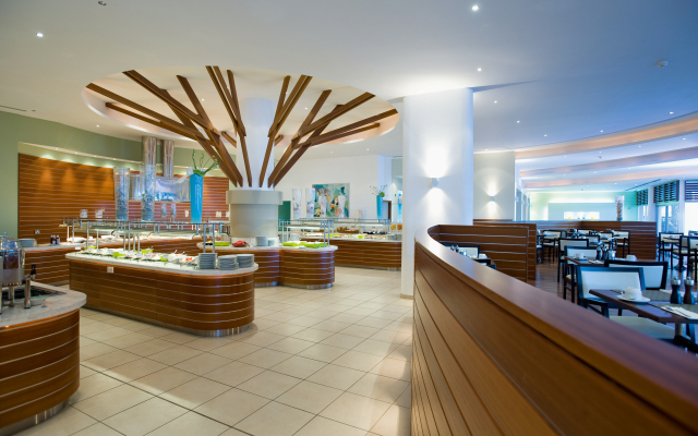 Mediterranean Beach Hotel in Limassol, Cyprus from 174$, photos, reviews - zenhotels.com