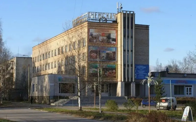 Гостиница Онежская в Медвежьегорске отзывы, цены и фото номеров - забронировать гостиницу Онежская онлайн Медвежьегорск вид на фасад