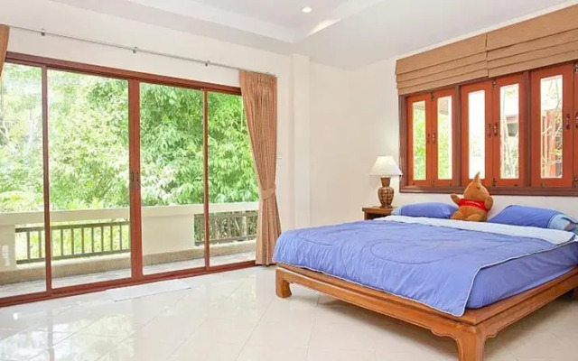 Отель Loch Palm Villa B комната для гостей