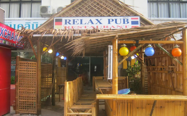 Отель Relax Pub & Guesthouse вид на фасад