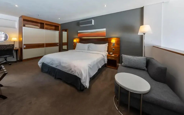 DoubleTree by Hilton Cape Town - Upper Eastside
