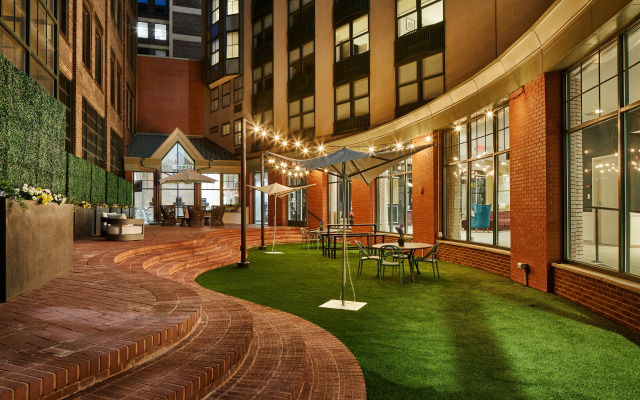 Hotel Indigo Cleveland Downtown by IHG