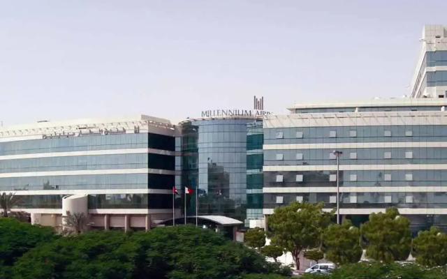 Millennium Airport Hotel Dubai вид на фасад