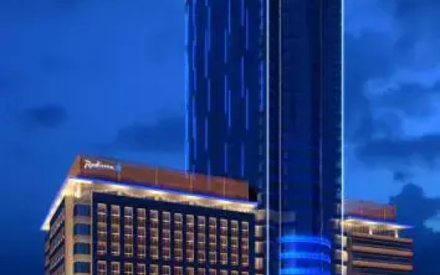 Radisson Blu Olympiyskiy Hotel вид на фасад