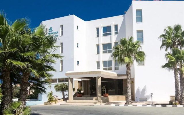 Отель Polycarpia Hotel Кипр, Протарас - отзывы, цены и фото номеров - забронировать отель Polycarpia Hotel онлайн вид на фасад