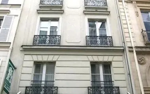 Prince De Conde Hotel вид на фасад