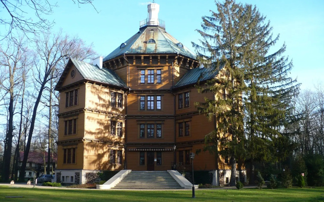 Palac Mysliwski w Antoninie