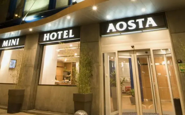 Hotel Aosta - Gruppo MiniHotel вид на фасад