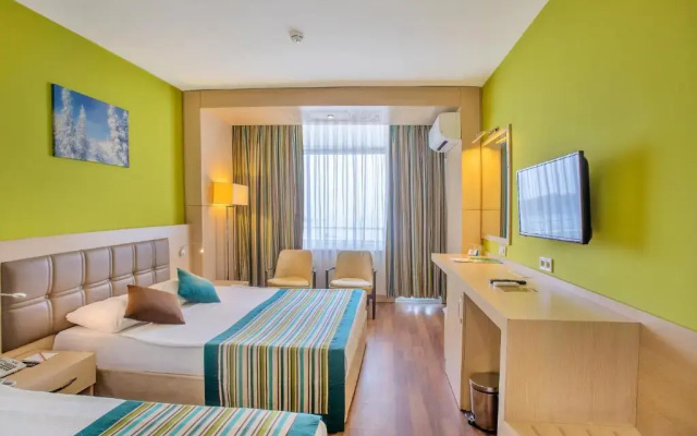 Отель Mira Meridia Beach Resort