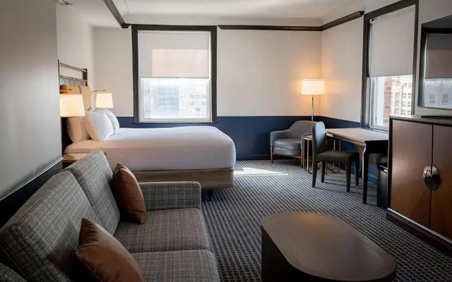 Hilton Orrington / Evanston