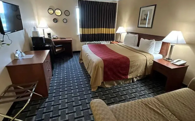 Hometown Inn & Suites