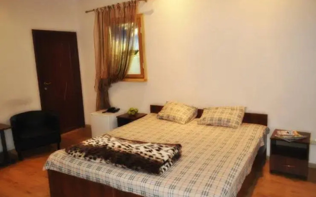 Гостиница Life Minihotel Na Revolyutsionnoy комната для гостей