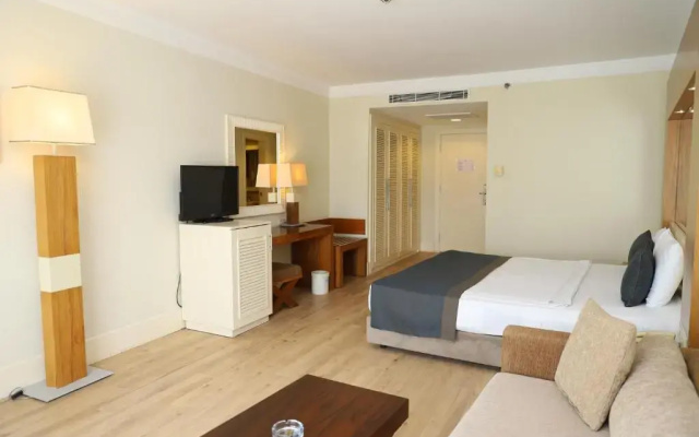 Курорт Meder Resort Hotel