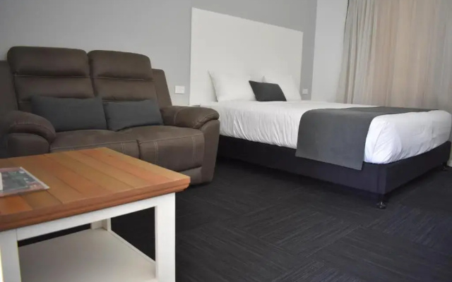 Riviana Motel