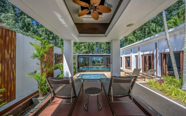 Отель Maikhao Dream Villa Resort & Spa