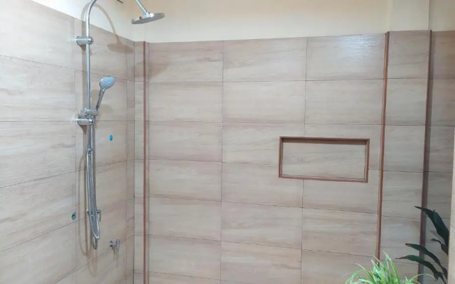 Отель Shoreline Grand