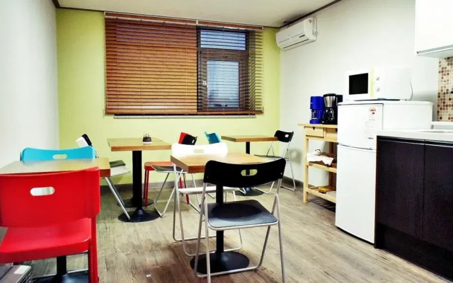 2Nville Guest House