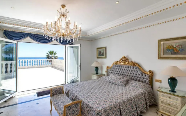 The Palace Marbella - Lavish Beachfront Villa