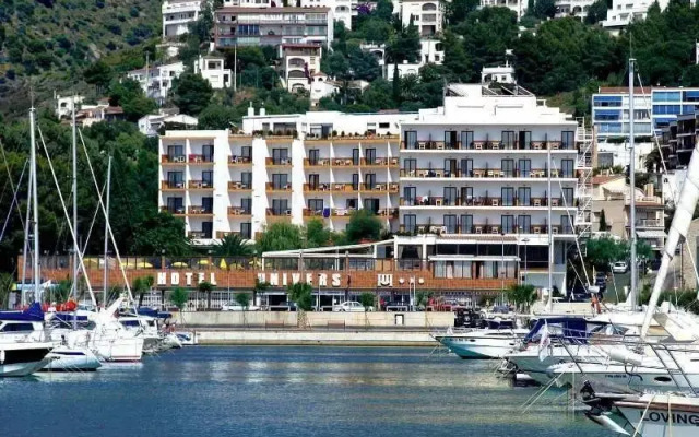 Отель Univers Hotel Испания, Курорт Росес - отзывы, цены и фото номеров - забронировать отель Univers Hotel онлайн приотельная территория