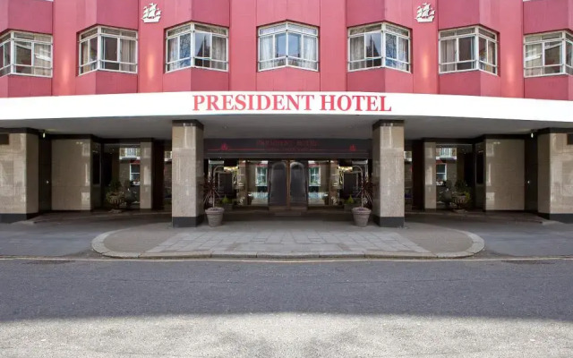 The President Hotel вид на фасад