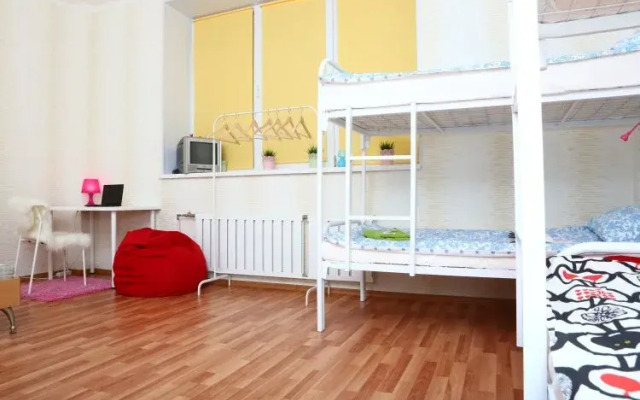 sunny hostel балкон