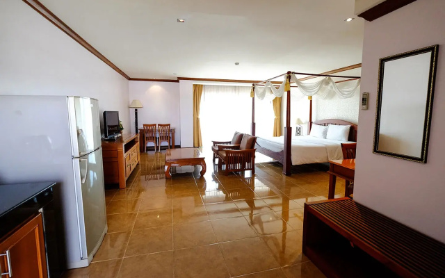 Aiyaree Place Hotel