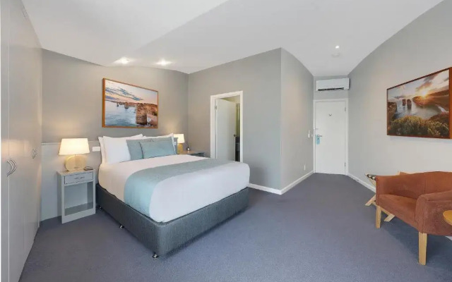 Waves Luxury Suites