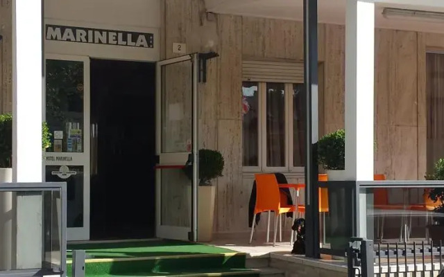 Hotel Marinella вид на фасад