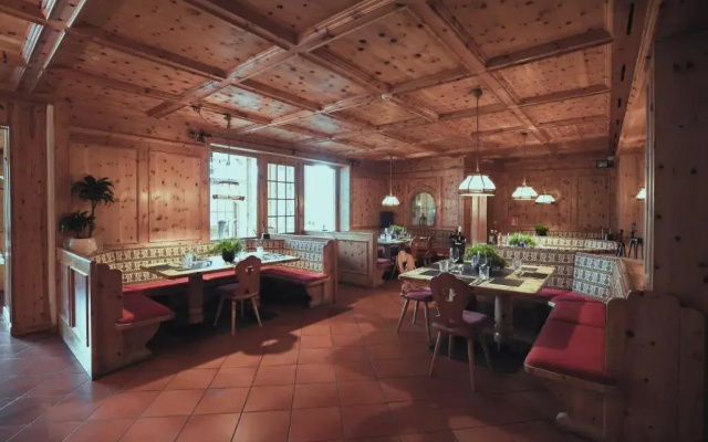PLOSE Parkhotel & Residence