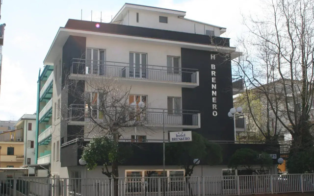 Hotel Brennero вид на фасад
