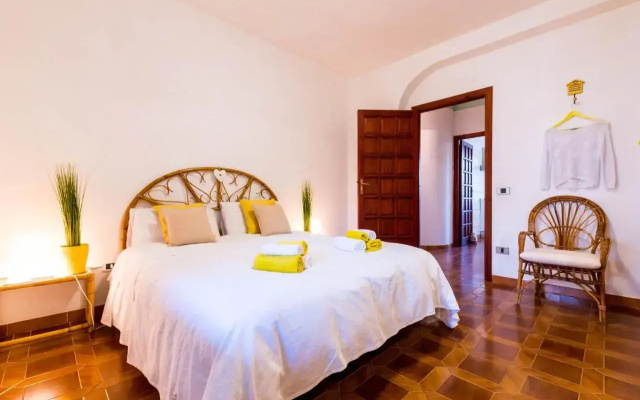 Spazioso Appartamento al Mare con Giardino