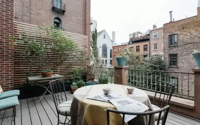 Отель onefinestay - West Village private homes США, Нью-Йорк - отзывы, цены и фото номеров - забронировать отель onefinestay - West Village private homes онлайн балкон