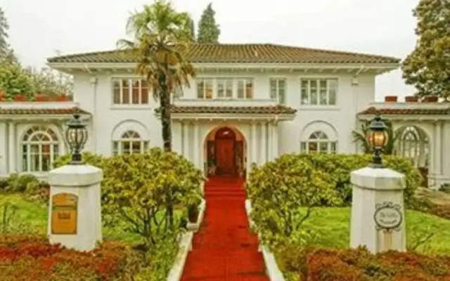The Villa Bed & Breakfast - Adults Only