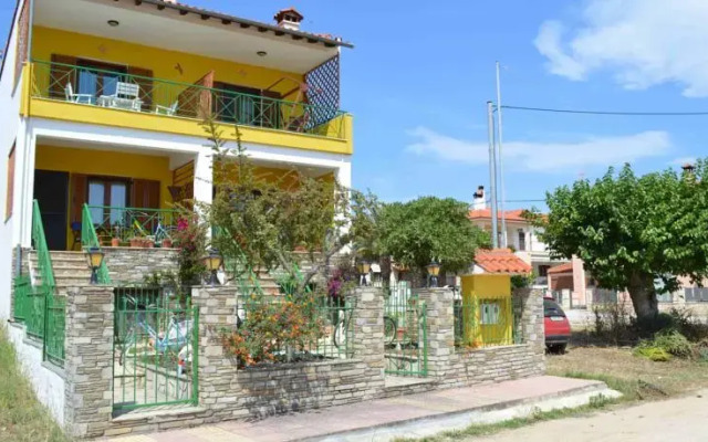 Отель Maisonette at Nikiti Center вид на фасад