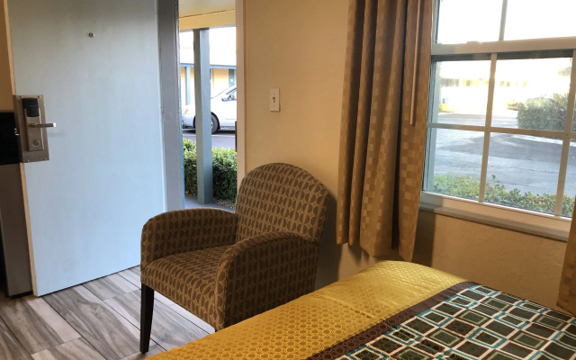 Tropical Palm Motel
