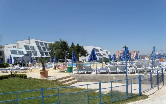 Отель Luca Helios Beach пляж