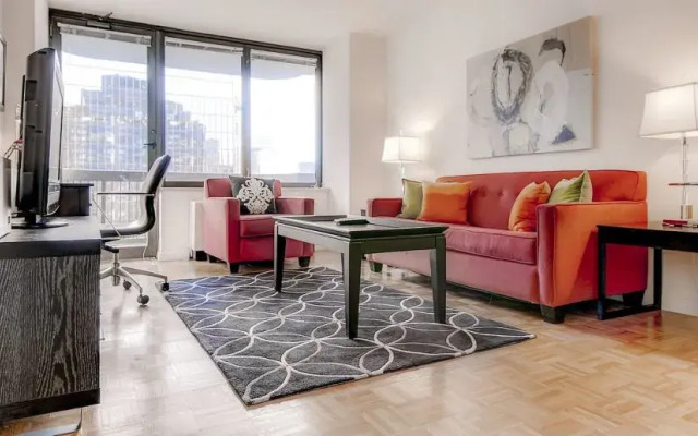 Отель Global Luxury Suites at Symphony House комната для гостей