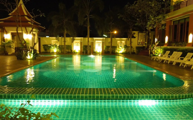 Sunday Chateau En Ville Pattaya