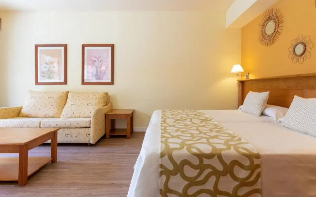 Ona Palmira Paradise Hotel