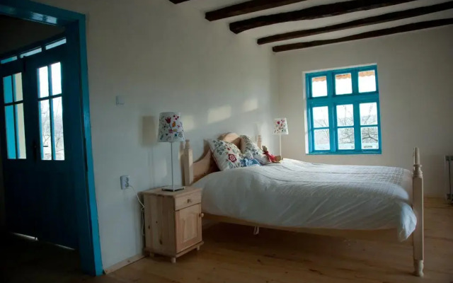 Отель Botev Houses Болгария, Шумен - отзывы, цены и фото номеров - забронировать отель Botev Houses онлайн комната для гостей