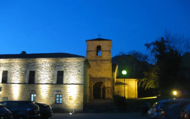 Отель Casa de Aldea La Casona de Los Valles вид на фасад