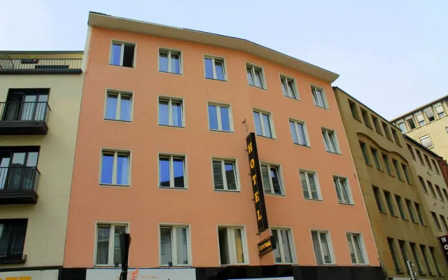 Отель Boutique 003 Koln am DOM вид на фасад