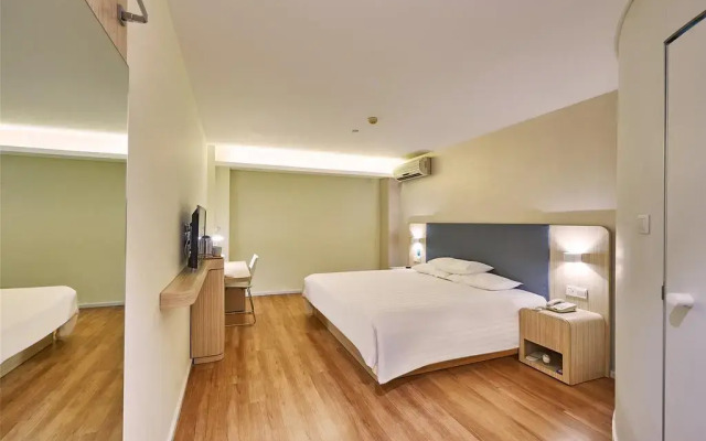 Отель Hanting Hotel Shenzhen Zhuzilin Китай, Шэньчжэнь - отзывы, цены и фото номеров - забронировать отель Hanting Hotel Shenzhen Zhuzilin онлайн комната для гостей