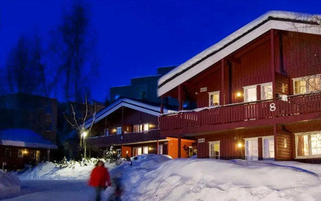 Birkebeineren Hotel & Apartments вид на фасад