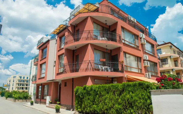 Отель Villa Fiore вид на фасад