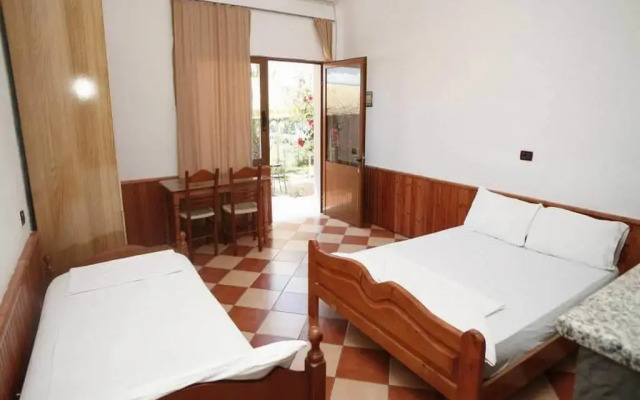 Hotel Sirena комната для гостей