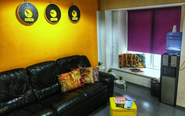 Z-One Hostel комната для гостей